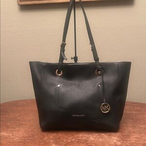 Michael Michael Kors Walsh Large Black Saffiano Leather Tote Bag